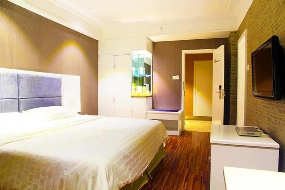New Zhongxun Business Hotel Yueyang Екстер'єр фото